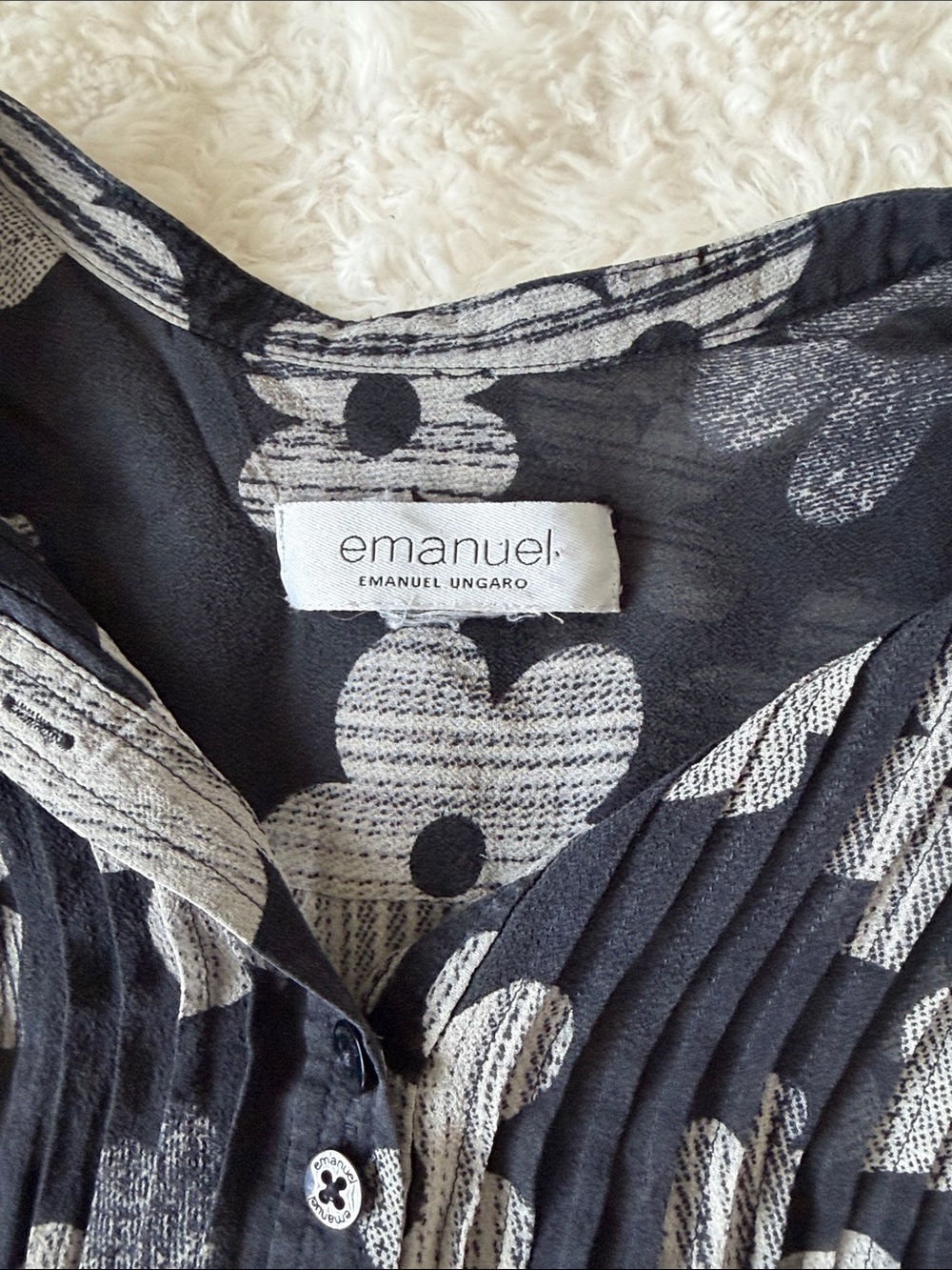 Vintage Emanuel Ungaro Black and White Floral Pleated Blouse size small - Picture 6 of 9